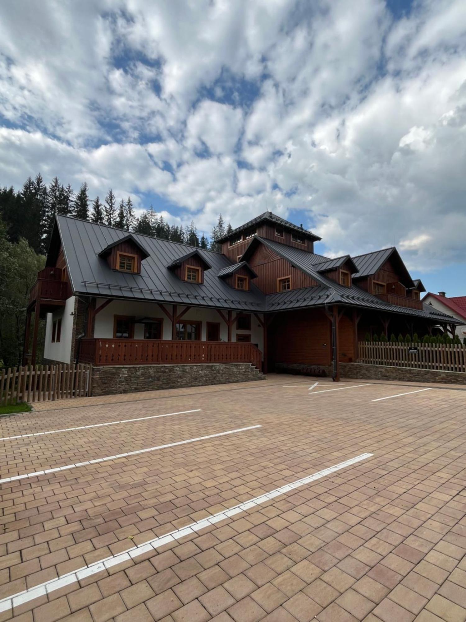 Vsetín Apartmany La Siska מראה חיצוני תמונה